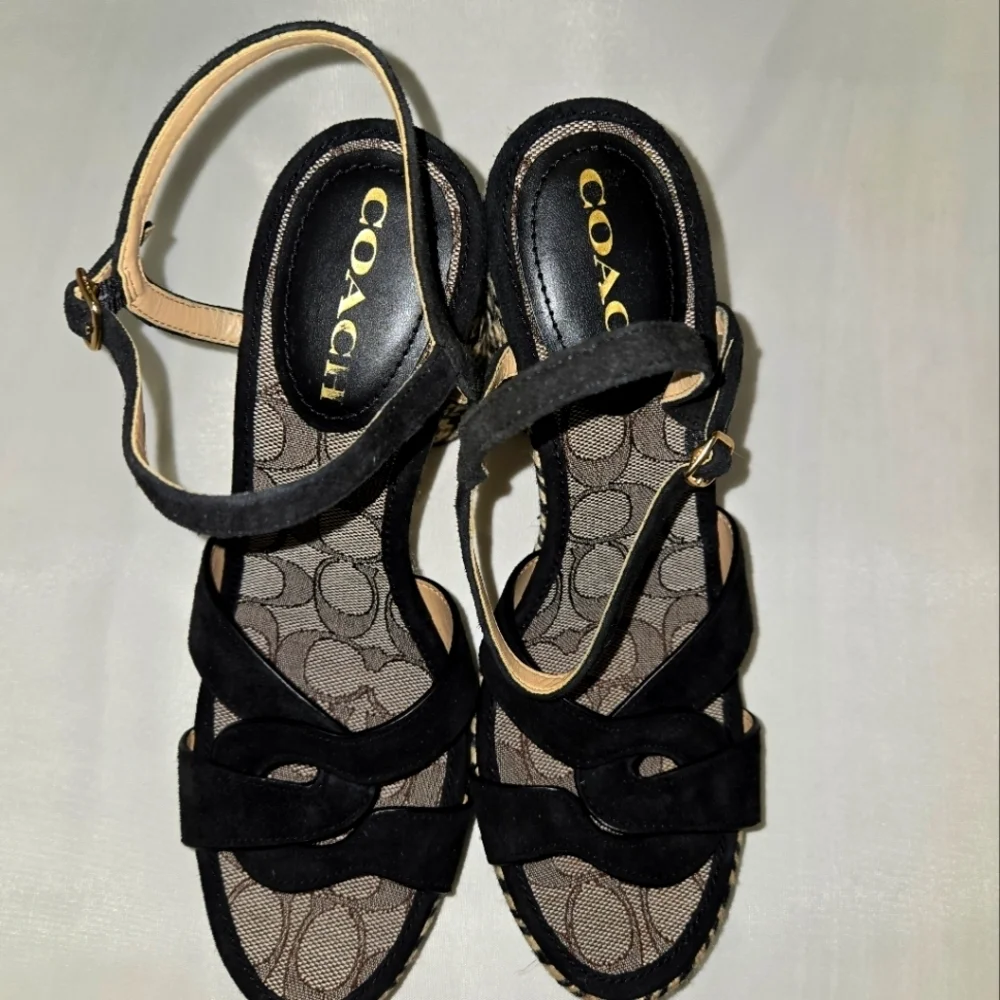 Coach Talina Platform. Size 9